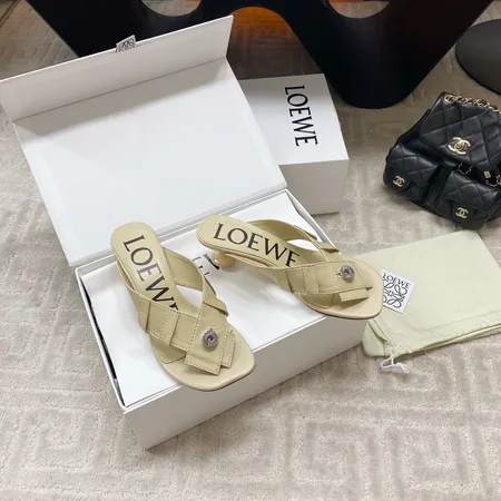 ロエベ スリッパ