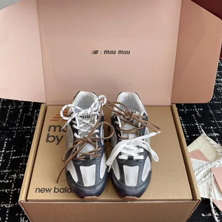 ミュウミュウ スニーカー