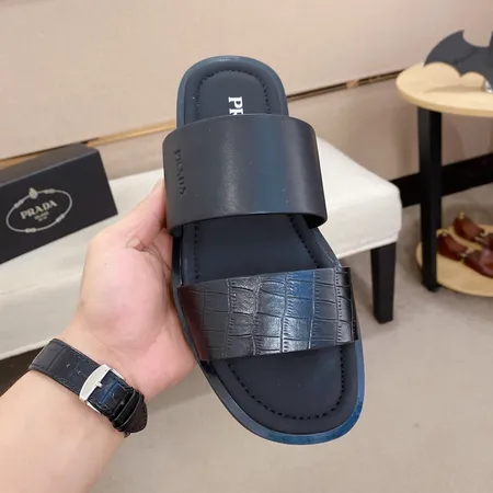 プラダ スリッパ