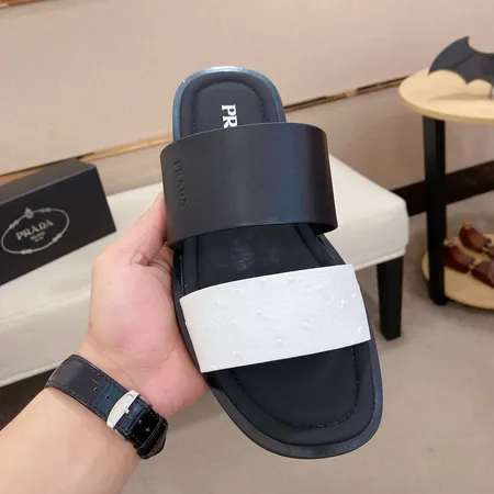 プラダ スリッパ
