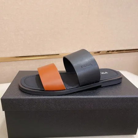 プラダ スリッパ