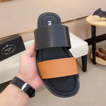 プラダ スリッパ