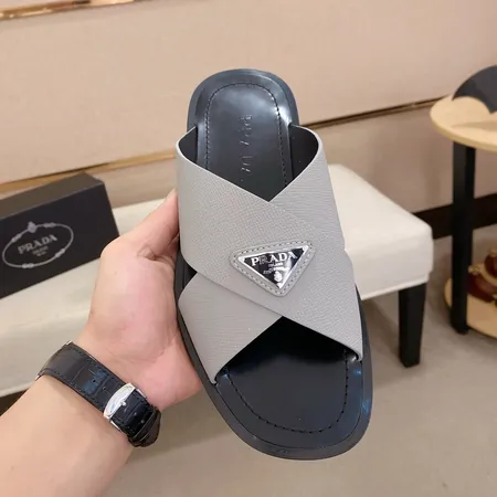 プラダ スリッパ