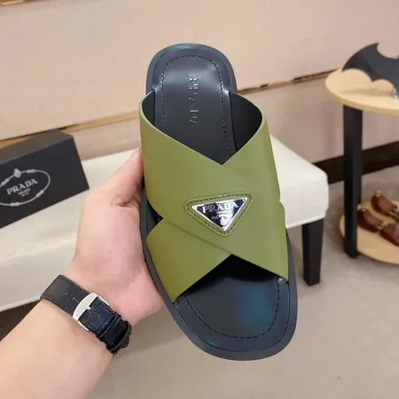 プラダ スリッパ