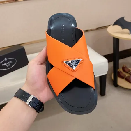 プラダ スリッパ