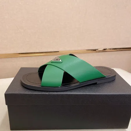 プラダ スリッパ