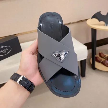 プラダ スリッパ