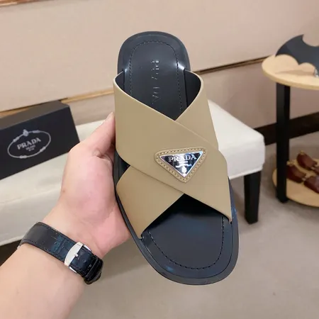 プラダ スリッパ
