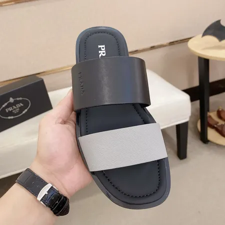 プラダ スリッパ