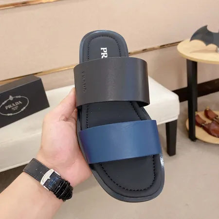 プラダ スリッパ