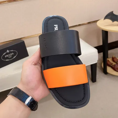 プラダ スリッパ
