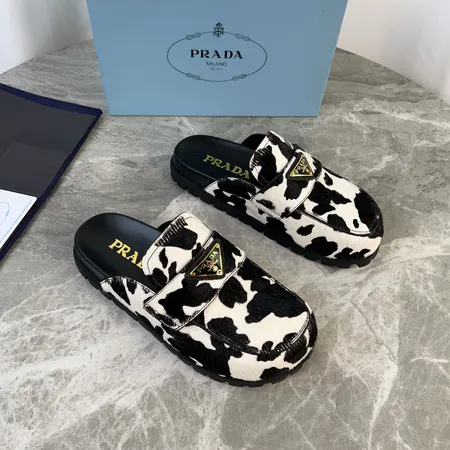 プラダ スリッパ