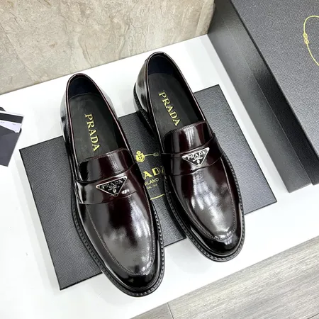 プラダ ビジネスシューズ