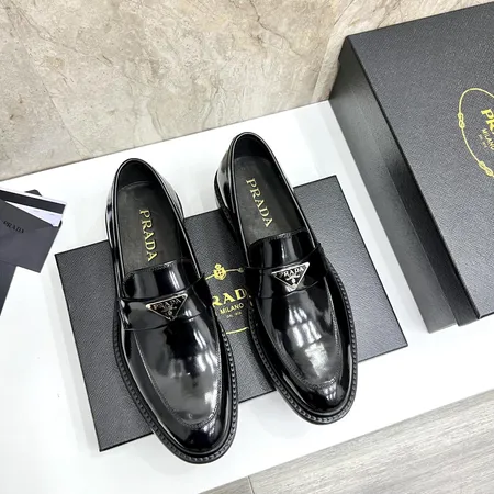 プラダ ビジネスシューズ