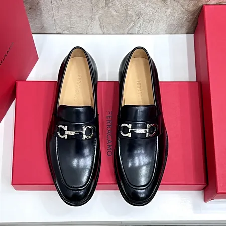 フェラガモ ビジネスシューズ