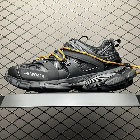 バレンシアガ スニーカー