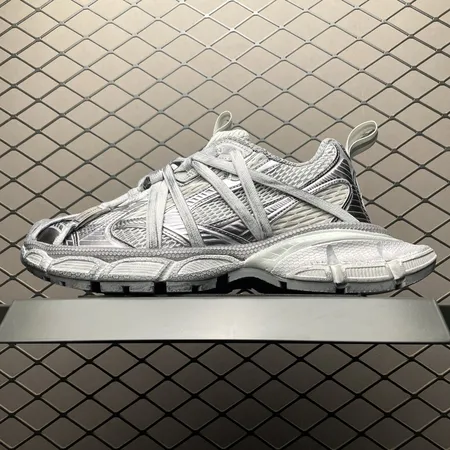 バレンシアガ スニーカー