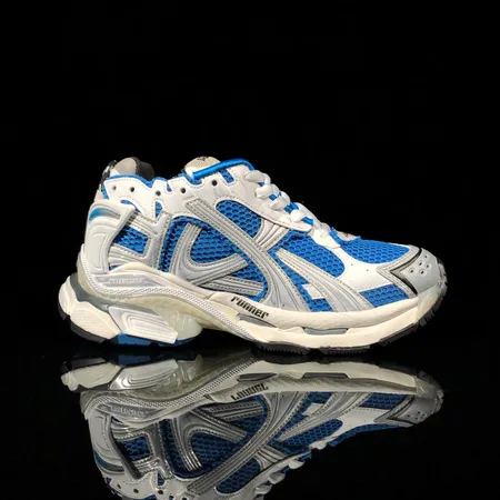 バレンシアガ スニーカー