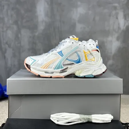 バレンシアガ スニーカー