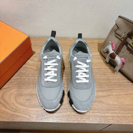 エルメス スニーカー