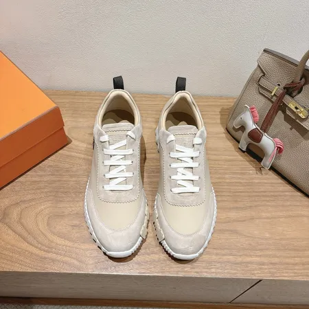 エルメス スニーカー