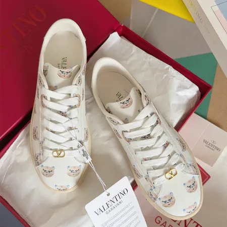 ヴァレンティノ カジュアルシューズ