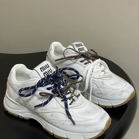 ミュウミュウ スニーカー