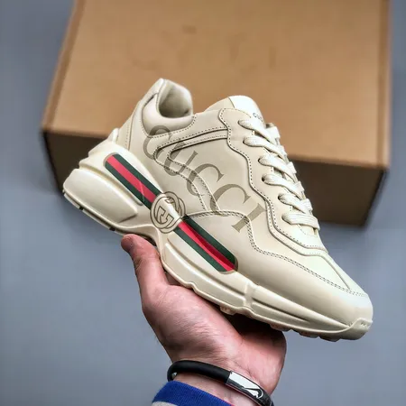 グッチ スニーカー