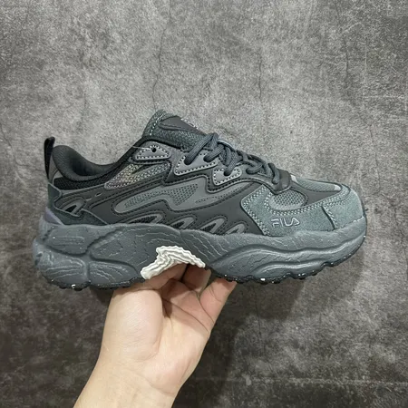 フィラ スニーカー