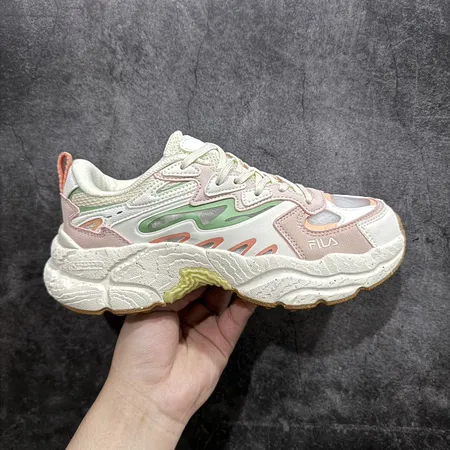 フィラ スニーカー