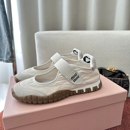 ミュウミュウ サンダル