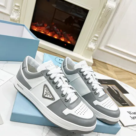 プラダ カジュアルシューズ