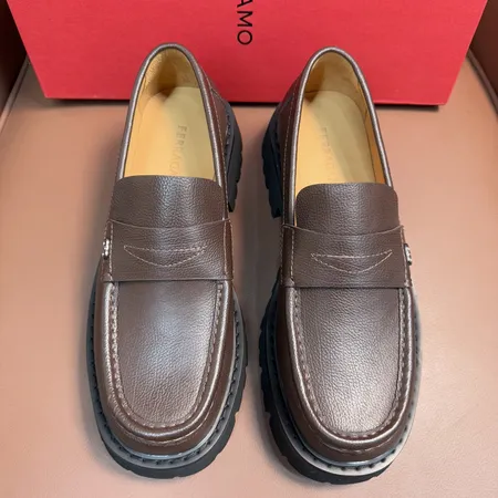 フェラガモ ビジネスシューズ