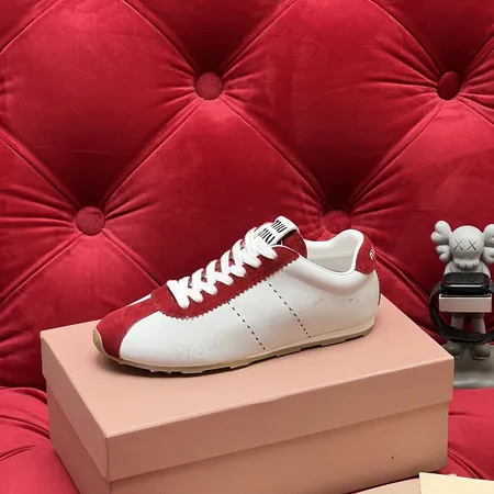 ミュウミュウ カジュアルシューズ