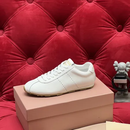 ミュウミュウ カジュアルシューズ