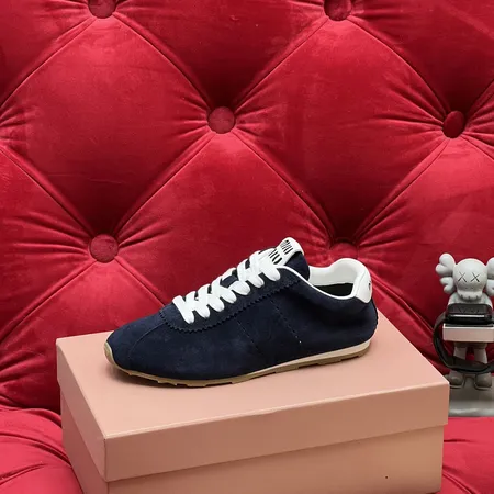 ミュウミュウ カジュアルシューズ