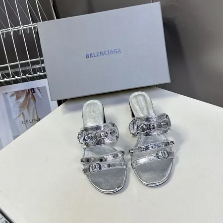 バレンシアガ サンダル