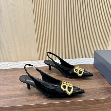 バレンシアガ サンダル