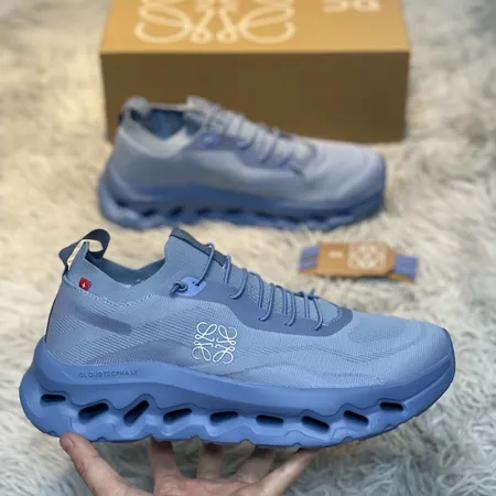 ロエベ スニーカー