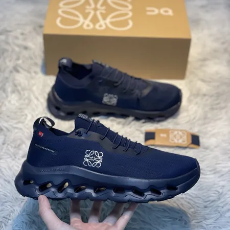 ロエベ スニーカー