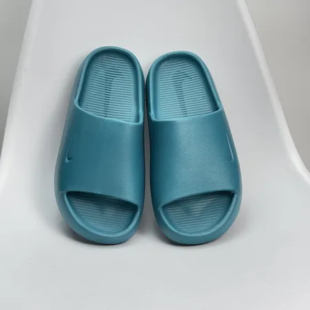 ナイキ スリッパ