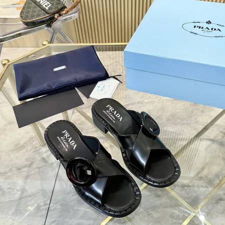 プラダ サンダル