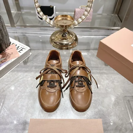 ミュウミュウ スニーカー