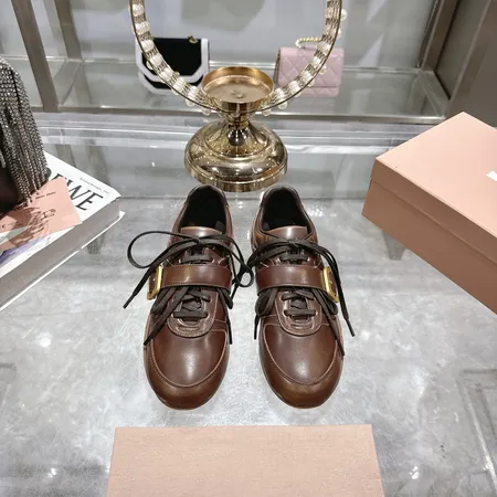 ミュウミュウ スニーカー