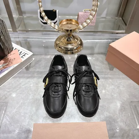 ミュウミュウ スニーカー