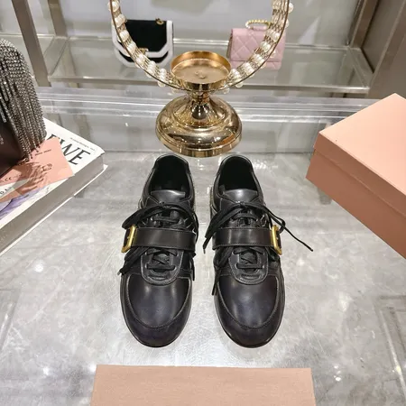 ミュウミュウ スニーカー