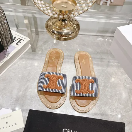 セリーヌ スリッパ