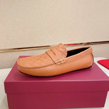 フェラガモ カジュアルシューズ