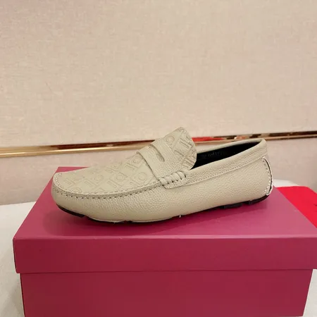 フェラガモ カジュアルシューズ