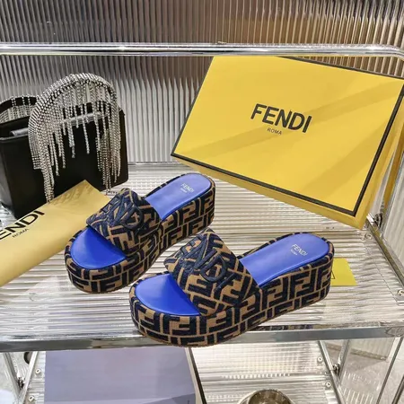 フェンディ スリッパ